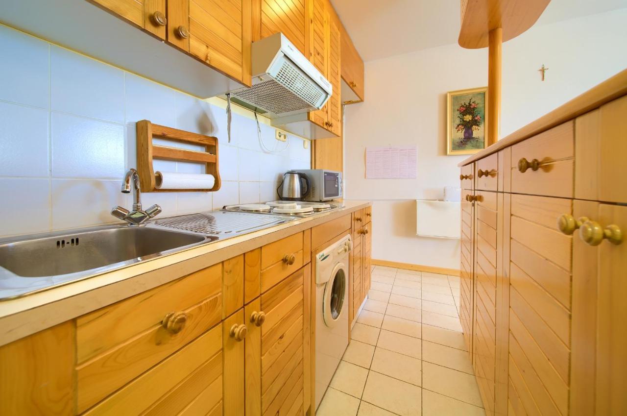 Studio Apartment Vesna Кърк Екстериор снимка